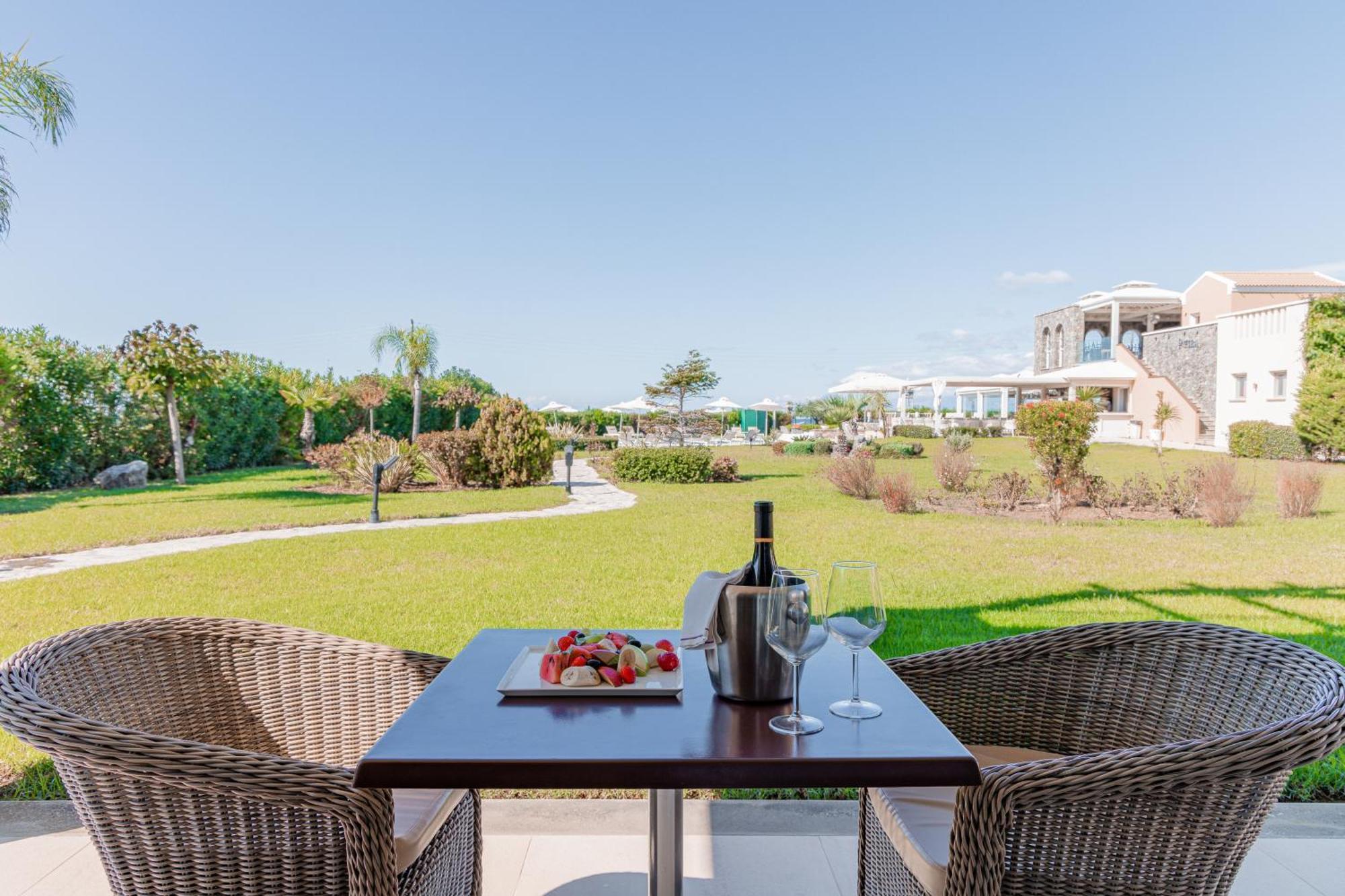 Hotel Restia (Adults Only) à Plage d'Almiros Extérieur photo